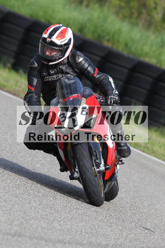 Archiv-2025/10 23.04.2025 Cornu Master School ADR/gruen-vert/313